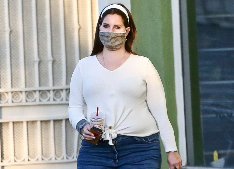 How Lana Del Rey Gains So Much Weight?